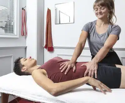 Massagetherapie mit Rena Schulte - Chiropraxis und private Massagen - schmerzfrei, gelassen und entspannt ins Homeoffice zurück.